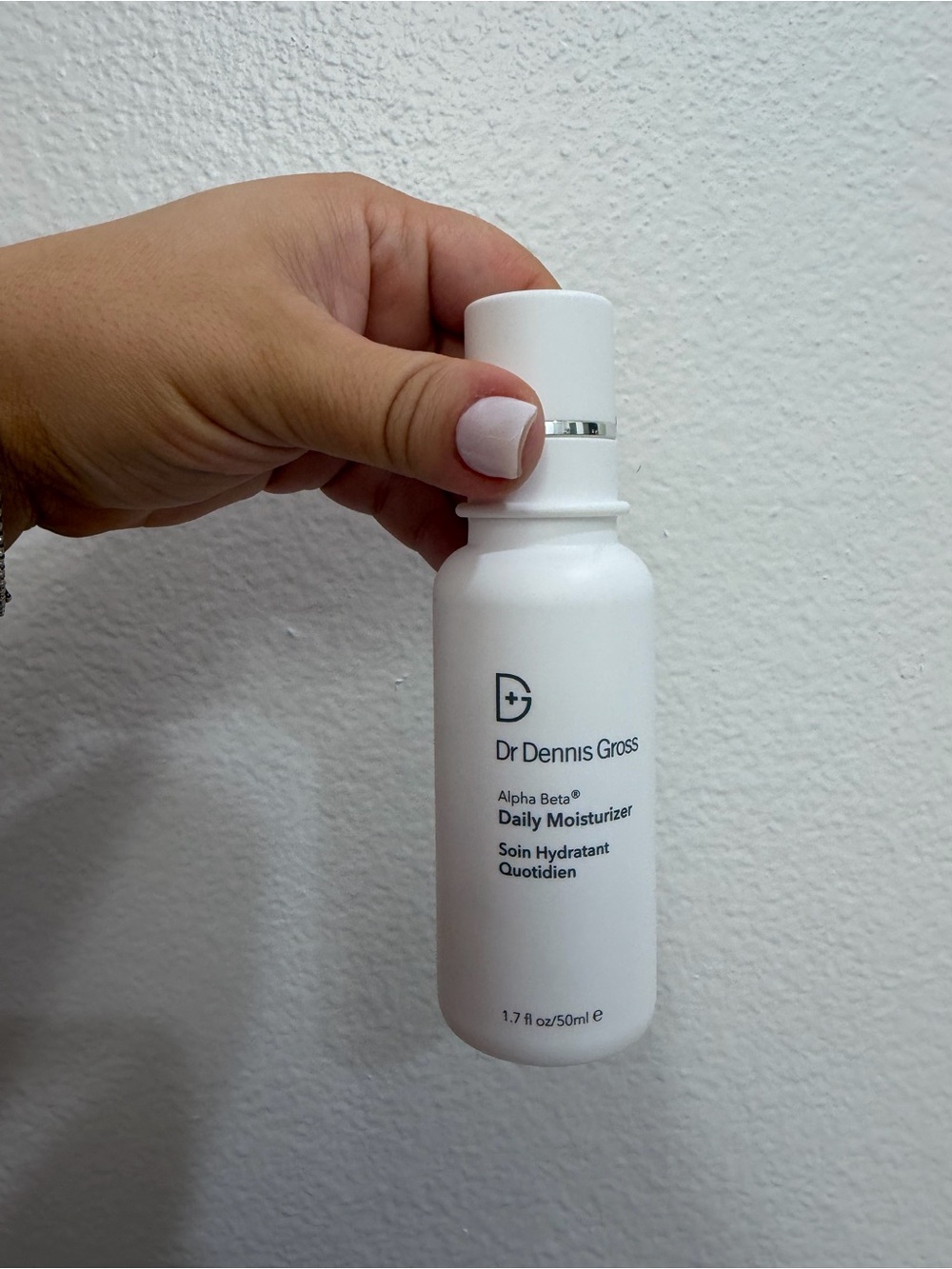 NEW Dr. Dennis Gross Alpha Beta Daily Moisturizer - Picture 3 of 5